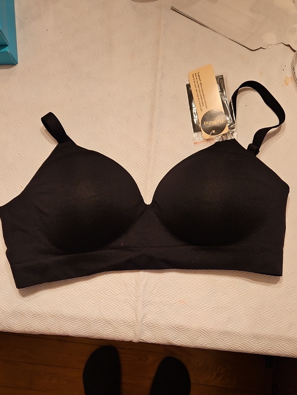 Everyday Smooth Wireless Bra — Black